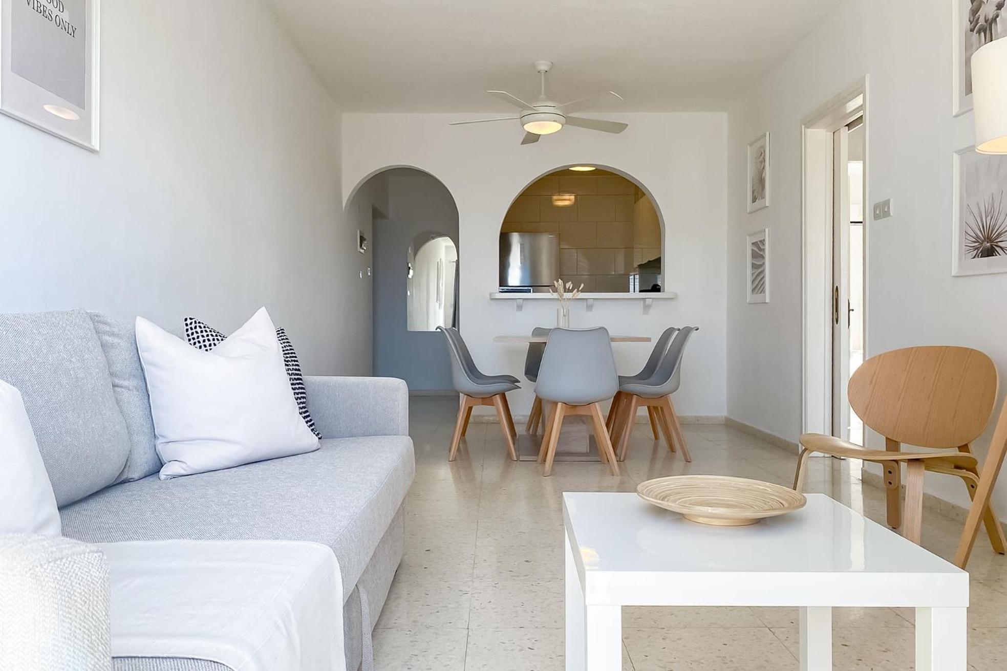 Phaedrus Living: Byzantium Modern City Flat Paphos Ngoại thất bức ảnh
